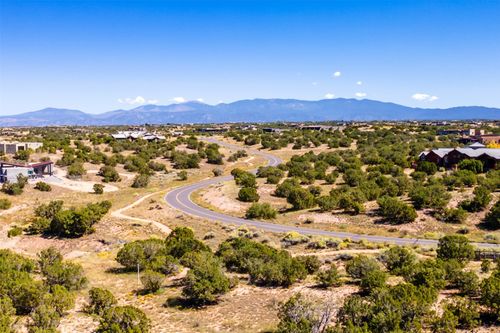 5 Campo Del Viento, Santa Fe, NM, 87506-2207 | Card Image