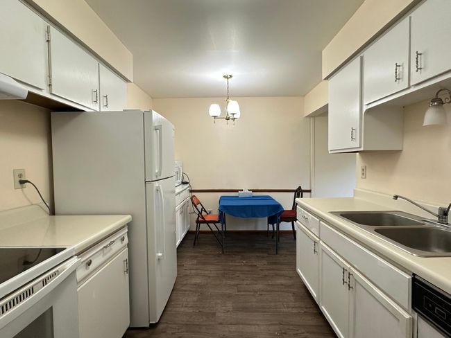 APT-103 - 3153 Old Highway 8, Condo with 2 bedrooms, 1 bathrooms and null parking in Minneapolis MN | Image 9