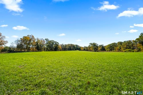 100 Hubbard Hill Rd, Killingly, CT, 06239-3811 | Card Image