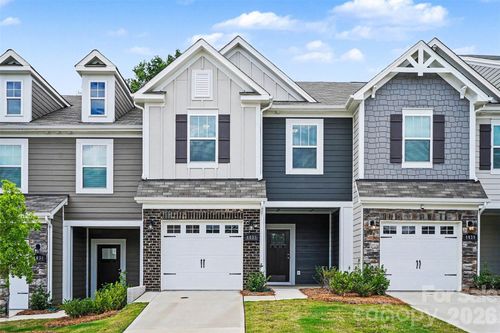 4035 Lawnview Dr, Charlotte, NC, 28269-0650 | Card Image