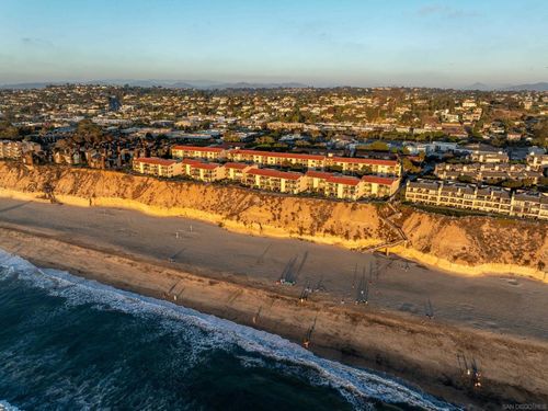 unit-328-429 S Sierra Ave, Solana Beach, CA, 92075-2271 | Card Image