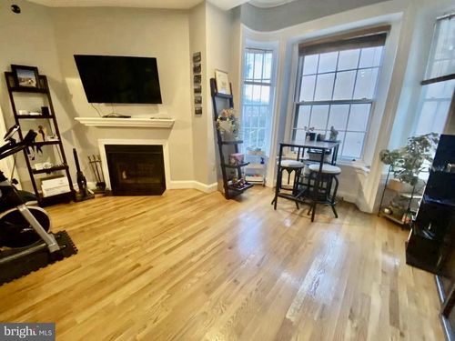 apt-c-1800 Green St, PHILADELPHIA, PA, 19130-3967 | Card Image