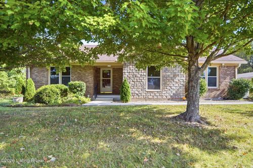 3751 Meadowbrook Ln, Bardstown, KY, 40004-8735 | Card Image