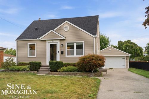 927 Montrose Ave, Royal Oak, MI, 48073-2781 | Card Image