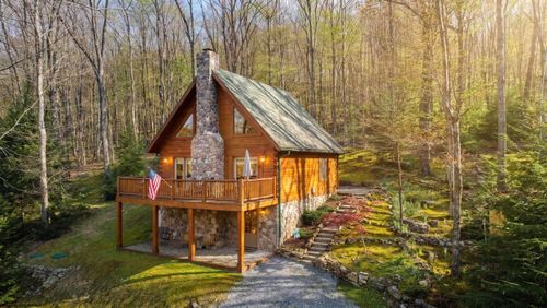 4502 Hileman Rd, Bruceton Mills, WV, 26525-9562 | Card Image