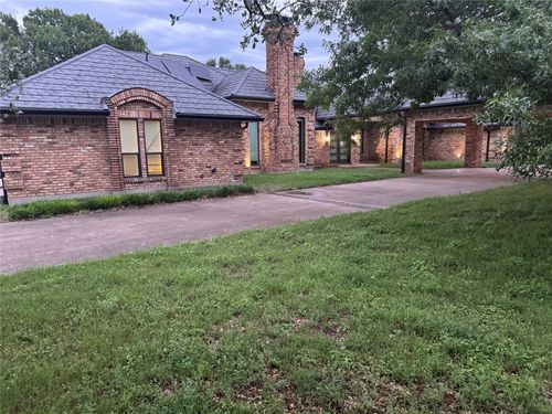 1016 Frost Hollow Dr, Desoto, TX, 75115-7413 | Card Image