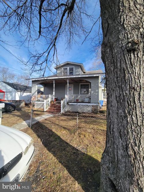 811 Washington Ave, CROYDON, PA, 19021-6138 | Card Image