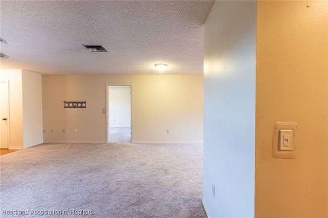 321 Grove Cir, Condo with 2 bedrooms, 2 bathrooms and null parking in AVON PARK FL | Image 29