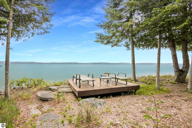 736 Davock Ln, House other with 6 bedrooms, 3 bathrooms and null parking in Bellaire MI | Image 5