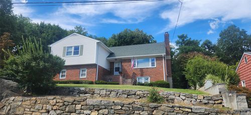 22 Shelton St, Harrison, NY, 10528-2968 | Card Image