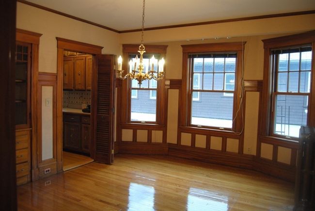 2 - 141 Winsor Ave, Condo with 2 bedrooms, 1 bathrooms and 2 parking in Watertown MA | Image 6