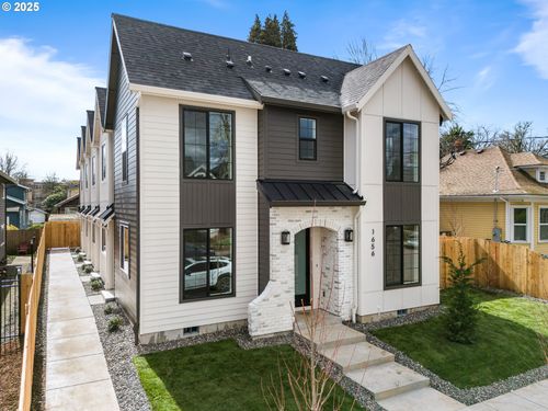 4-1662 Se Umatilla St, Portland, OR, 97202-7213 | Card Image