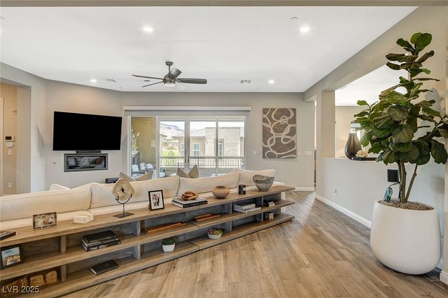 UNIT-1069 - 11280 Granite Ridge Dr, Condo with 4 bedrooms, 5 bathrooms and null parking in Las Vegas NV | Image 13