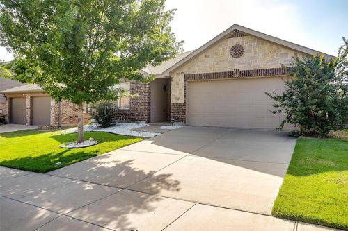 2924 Whitetail Chase Dr, Fort Worth, TX, 76108-1400 | Card Image