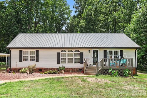 1756 Martin Rd, Kings Mountain, NC, 28086-9392 | Card Image