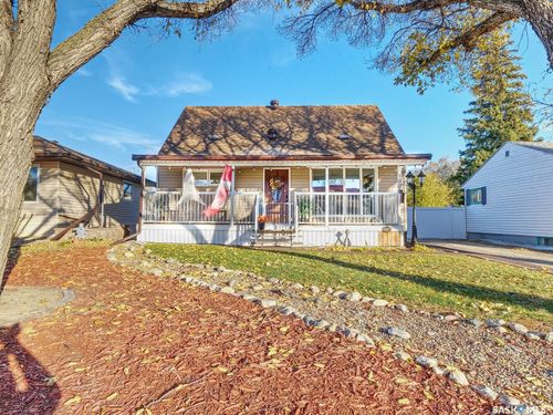1008 Main Street, Rosetown, SK, S0L2V0 | Card Image