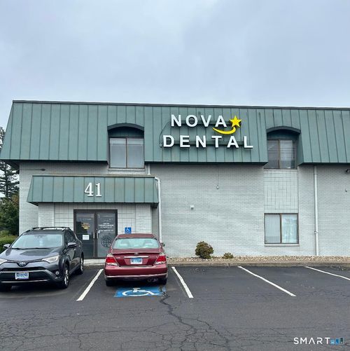 41 Middletown Ave, North Haven, CT, 06473-3939 | Card Image
