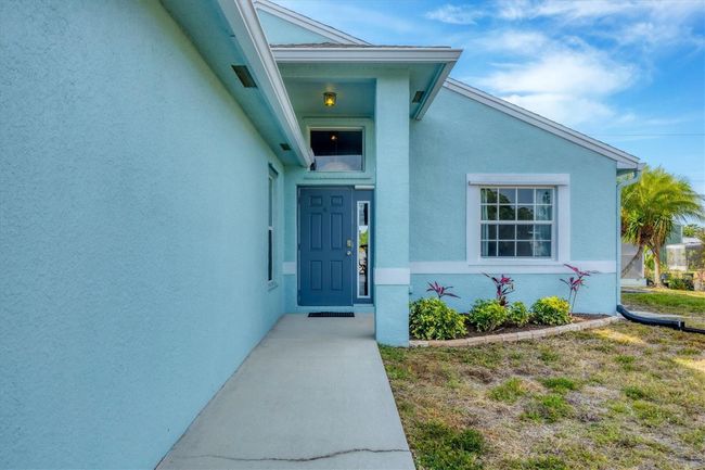 12359 Deepwoods Ave, House other with 4 bedrooms, 2 bathrooms and null parking in Port Charlotte FL | Image 5