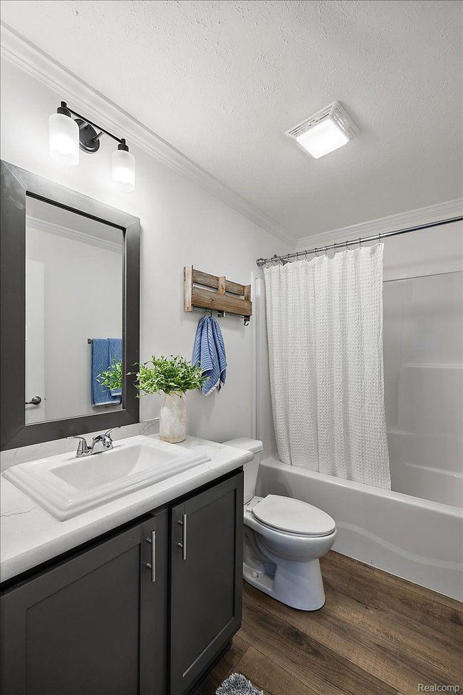 4420 Maple Leaf Trl, House other with 3 bedrooms, 2 bathrooms and null parking in Flint MI | Image 20