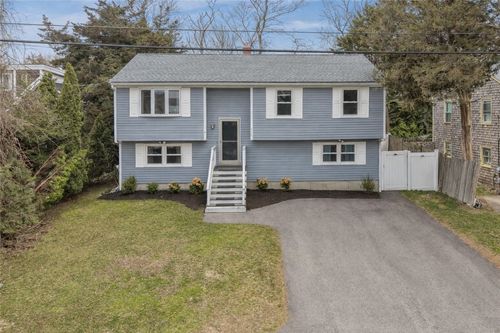 118 King Phillip St, Portsmouth, RI, 02871-5821 | Card Image