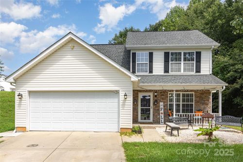 2600 Stagbuck Dr, Gastonia, NC, 28052-4636 | Card Image