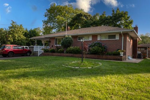 16 Pelham Dr, Brentwood, NY, 11717-2124 | Card Image