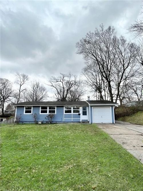 5709 Woodland Ave, Kansas City, MO, 64118-5426 | Card Image