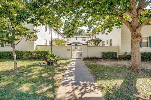 3419 S University Dr, Fort Worth, TX, 76109-3070 | Card Image