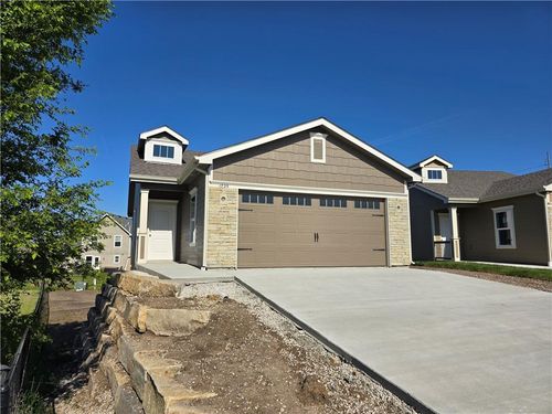 1725 Elderberry Ln, Ottawa, KS, 66067-7502 | Card Image