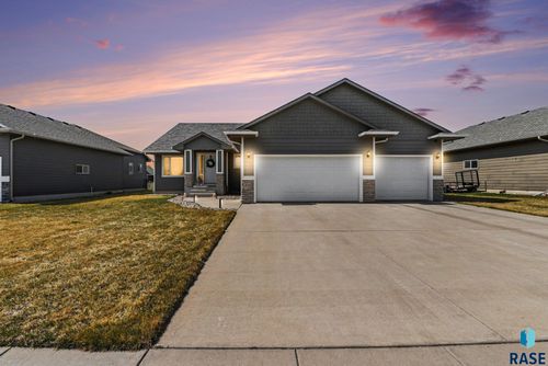 419 Quinn Ave Avenue, Harrisburg, SD, 57032 | Card Image