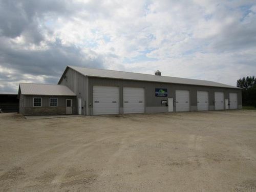 22187 162nd Ave, Monticello, IA, 52310-8116 | Card Image