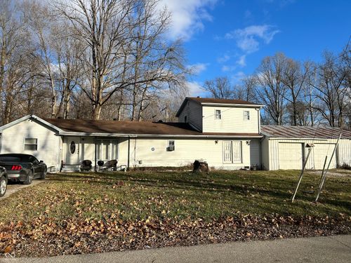 1221 N 3rd St, Austin, IN, 47102-1940 | Card Image