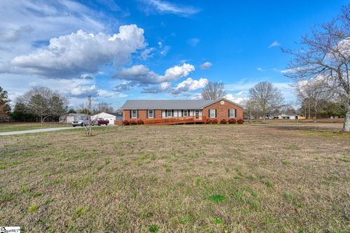 421 Blackstock Rd, Pauline, SC, 29374-2603 | Card Image