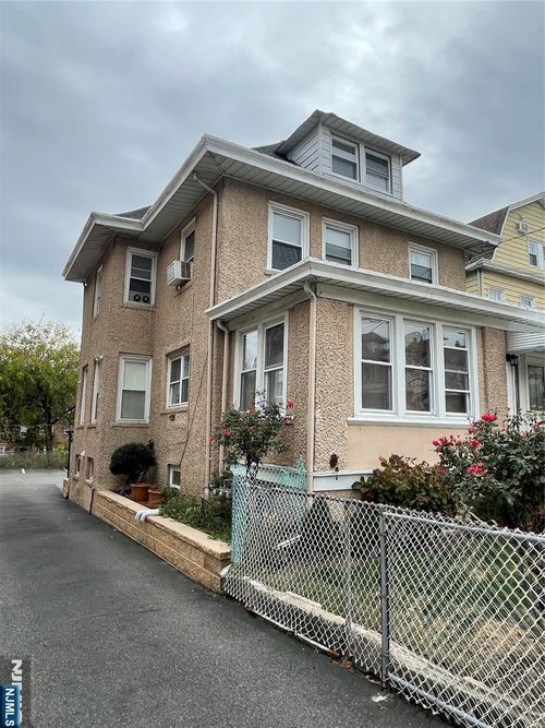 25 Park Ave, Passaic, NJ, 07055-5659 | Card Image