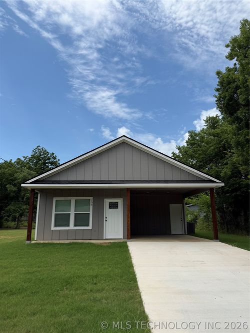 105 Russell, Caddo, OK, 74729 | Card Image