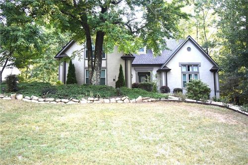 7700 Wickley Way, Sandy Springs, GA, 30350-1049 | Card Image