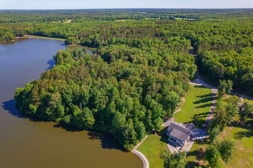 33 Arrowhead Pt, Cedar Grove, TN, 38321-6620 | Card Image