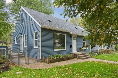 3801 26 1/2 Ave N, Robbinsdale, MN, 55422-3705 | Card Image