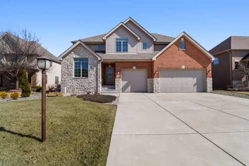 10057 New Devon St, Munster, IN, 46321-9146 | Card Image