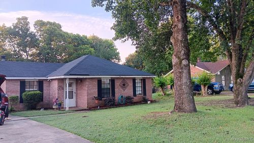 380 Honeysuckle Dr, Millbrook, AL, 36054-1504 | Card Image