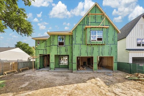 1335 Gardenia Dr, Houston, TX, 77018-4213 | Card Image
