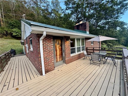 3028 Frame Rd, Elkview, WV, 25071-7005 | Card Image