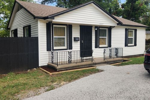 1227 S 75th East Ave, Tulsa, OK, 74112-6723 | Card Image