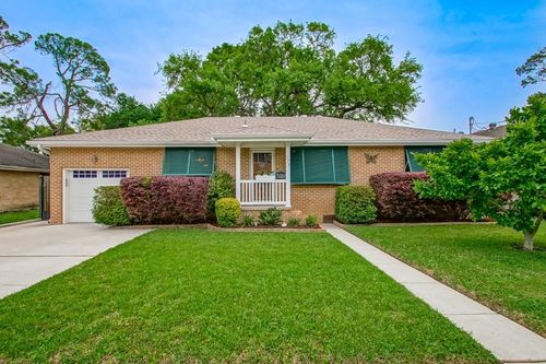 175 Ravan Ave, Harahan, LA, 70123-4933 | Card Image