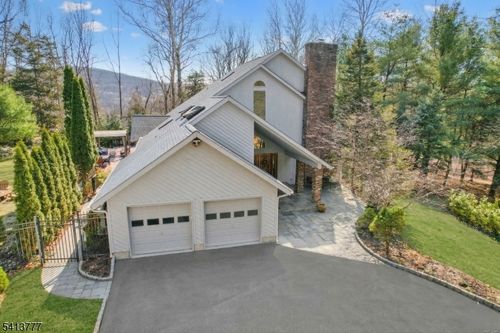 15 Mountain Spring Dr, Sparta, NJ, 07871-3545 | Card Image