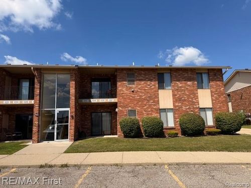 43245 Cape Dr, Sterling Heights, MI, 48313-2334 | Card Image