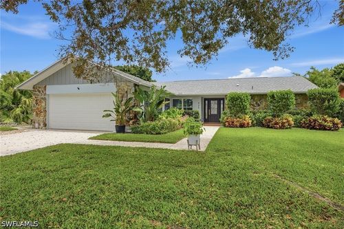 425 Pine Lake Dr, NAPLES, FL, 34112-5210 | Card Image