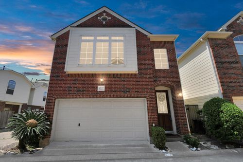1727 Aden Dr, Houston, TX, 77003-5309 | Card Image