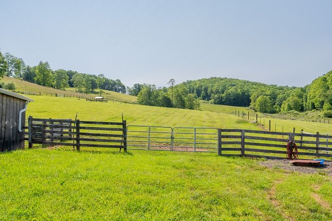 688 Gibson Knob Rd, Home with 0 bedrooms, 0 bathrooms and null parking in Laurel Fork VA | Image 46