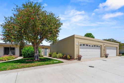3820 Cinnamon Way, Oceanside, CA, 92057-8331 | Card Image